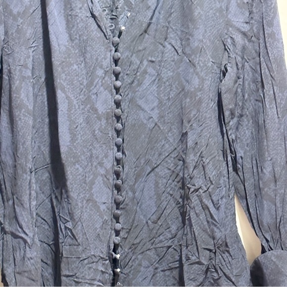 JOIE Women’s Black Blue Reptile Print TARIANA Blouse Long Cuff Button Up Size S - Picture 5 of 7
